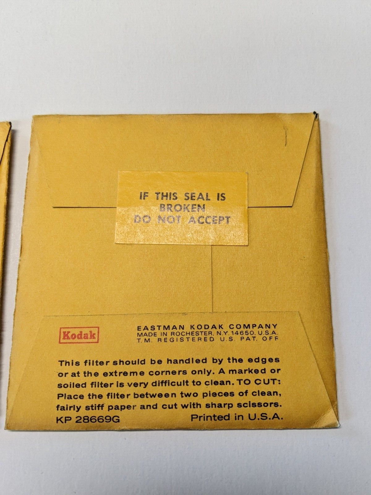 2Pc Vintage Kodak 85N6 Wratten Gelatin Color Filter 75mmx75mm in 149 6207 Sealed