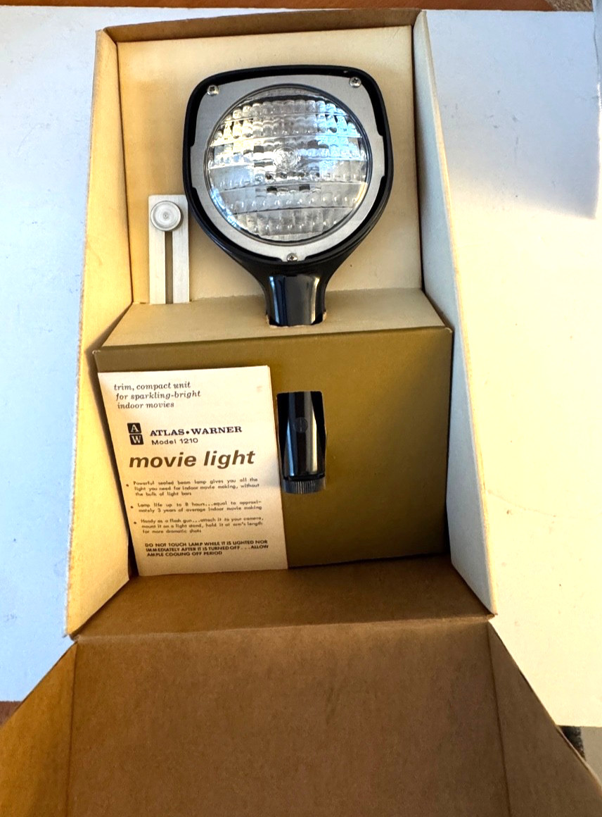 Atlas Warner AW Movie Camera Light Model 1210 NOS NIB Vintage