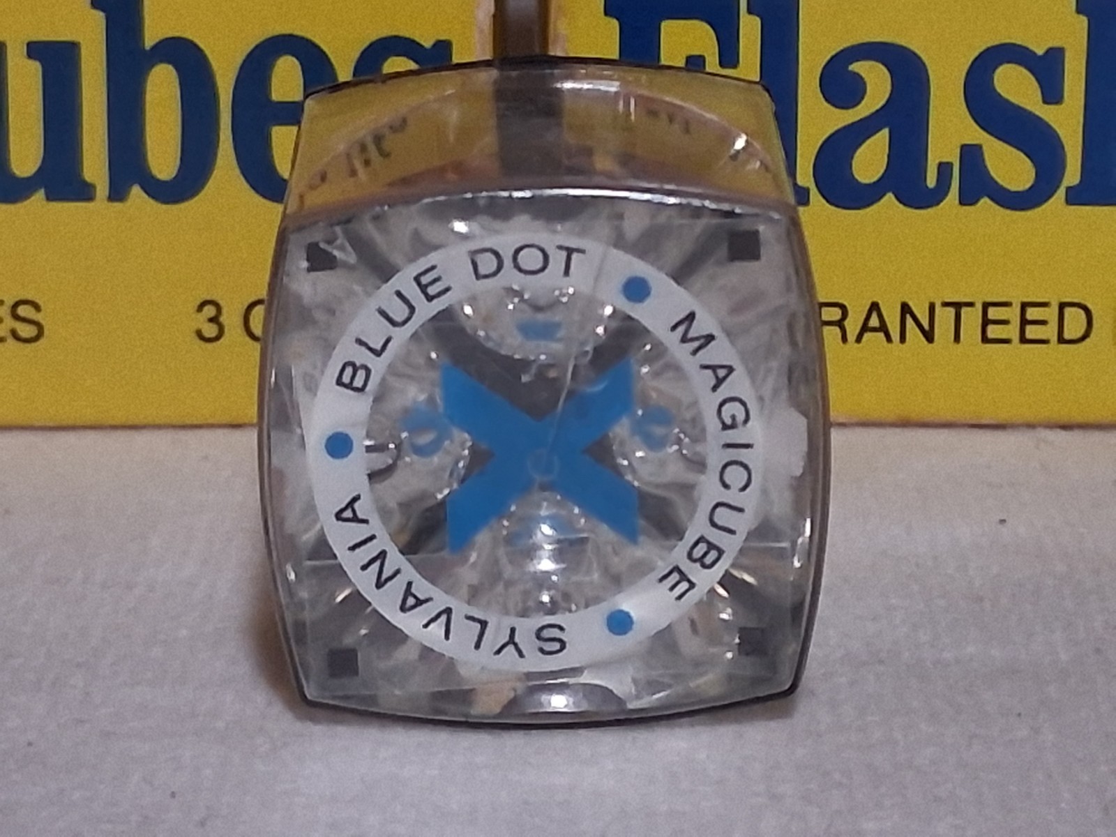 Vintage Lot of GE Flash Cubes & Sylvania Blue Dot Magicube Photography