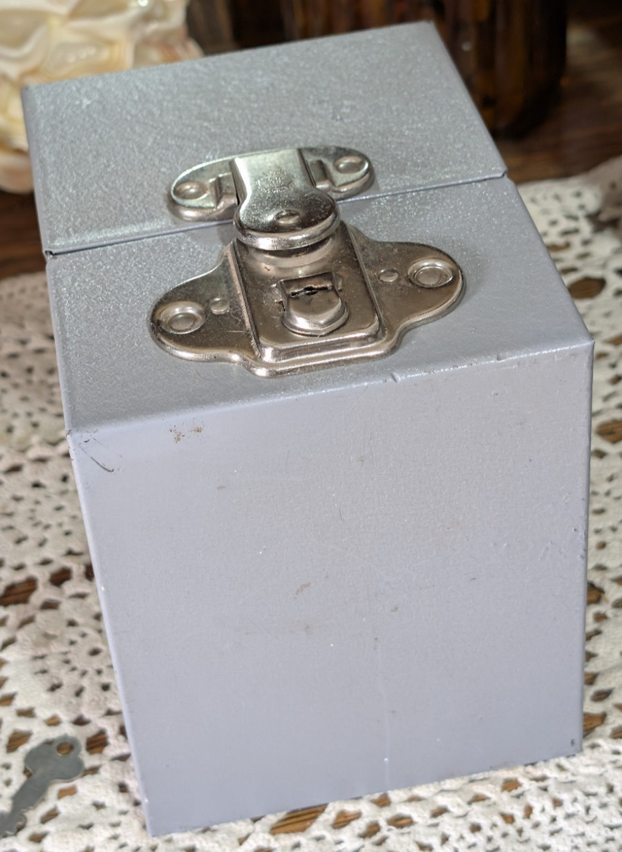 Vintage Eagle Lock Metal Film Storage Box Case 8mm Super 8 Reels Key Industrial