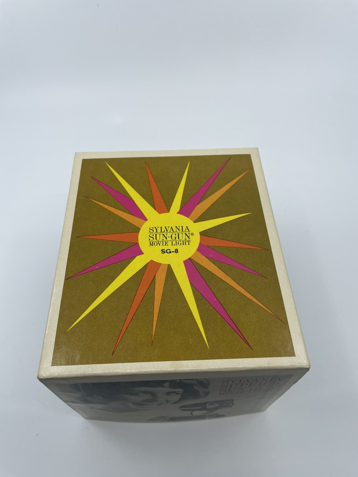 Vintage Sylvania Super 8 Sun-Gun Movie Light Model SG-8 With Box And Manual