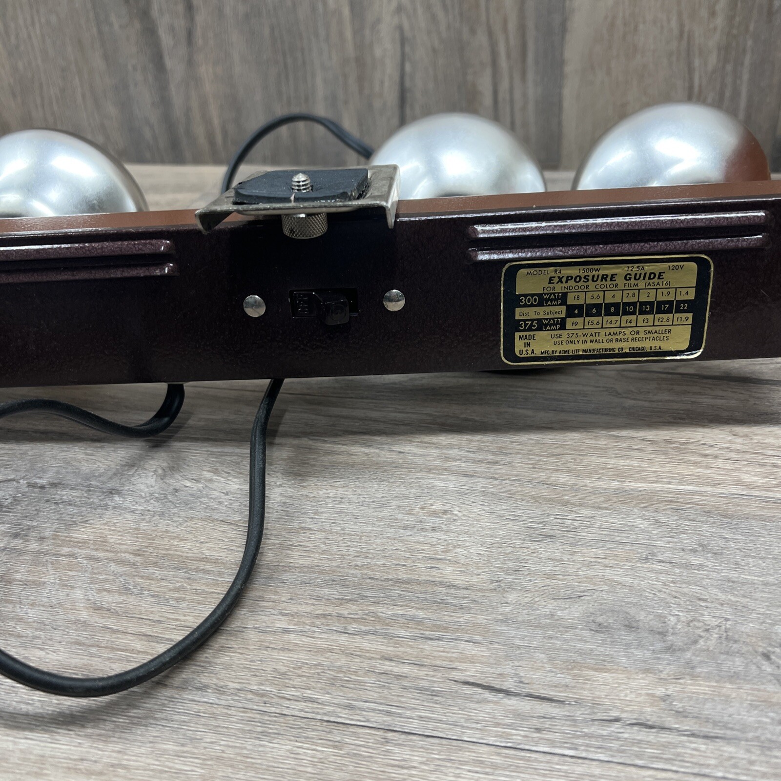 Vintage Acme Mov-E-Lite Light Bar 4 Lamp Sockets Made in Chicago USA 14.75″ Long