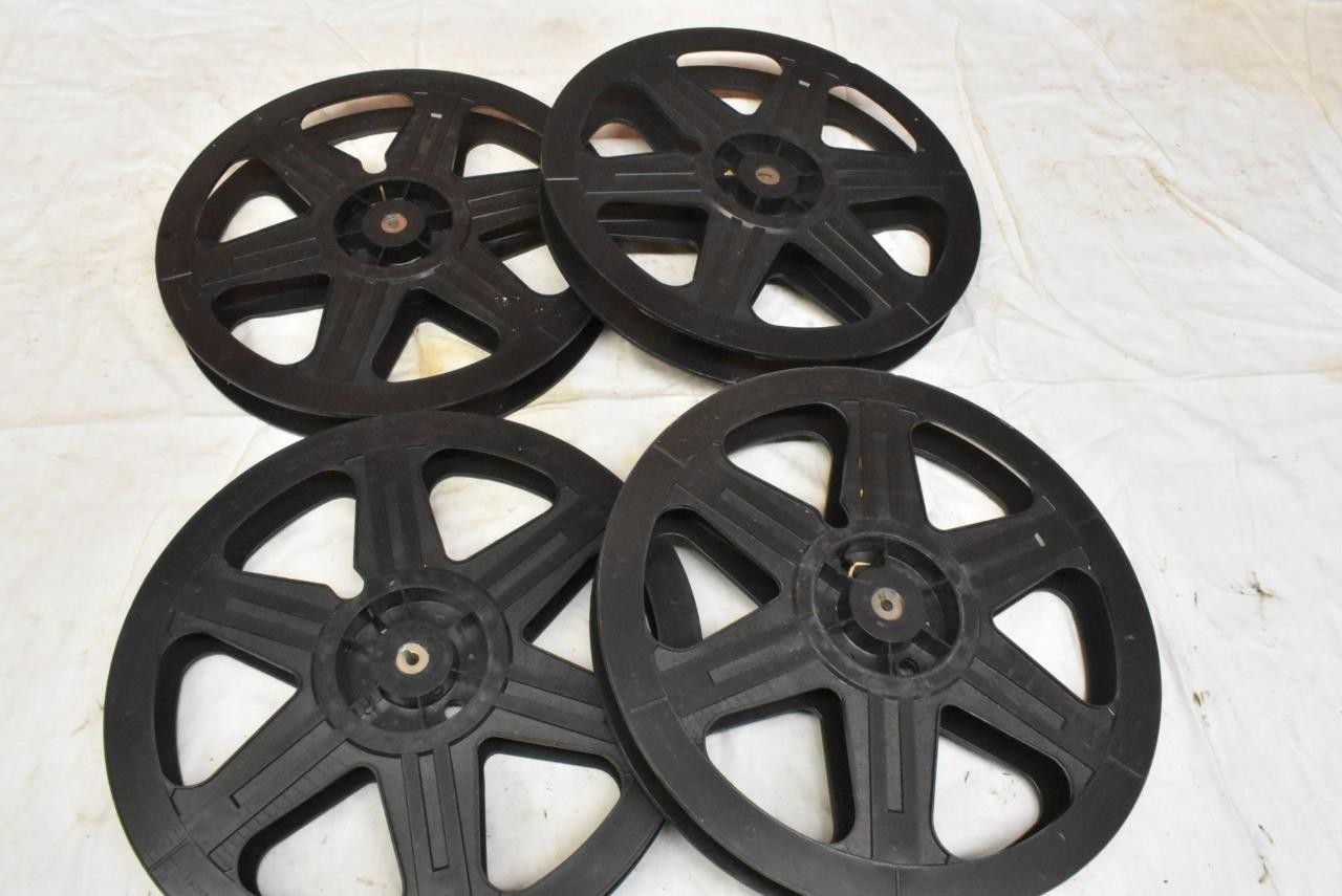 Lot of 4 Vintage 35 mm Movie Theater Film Reel Plastic 14.5″ Plio Magic