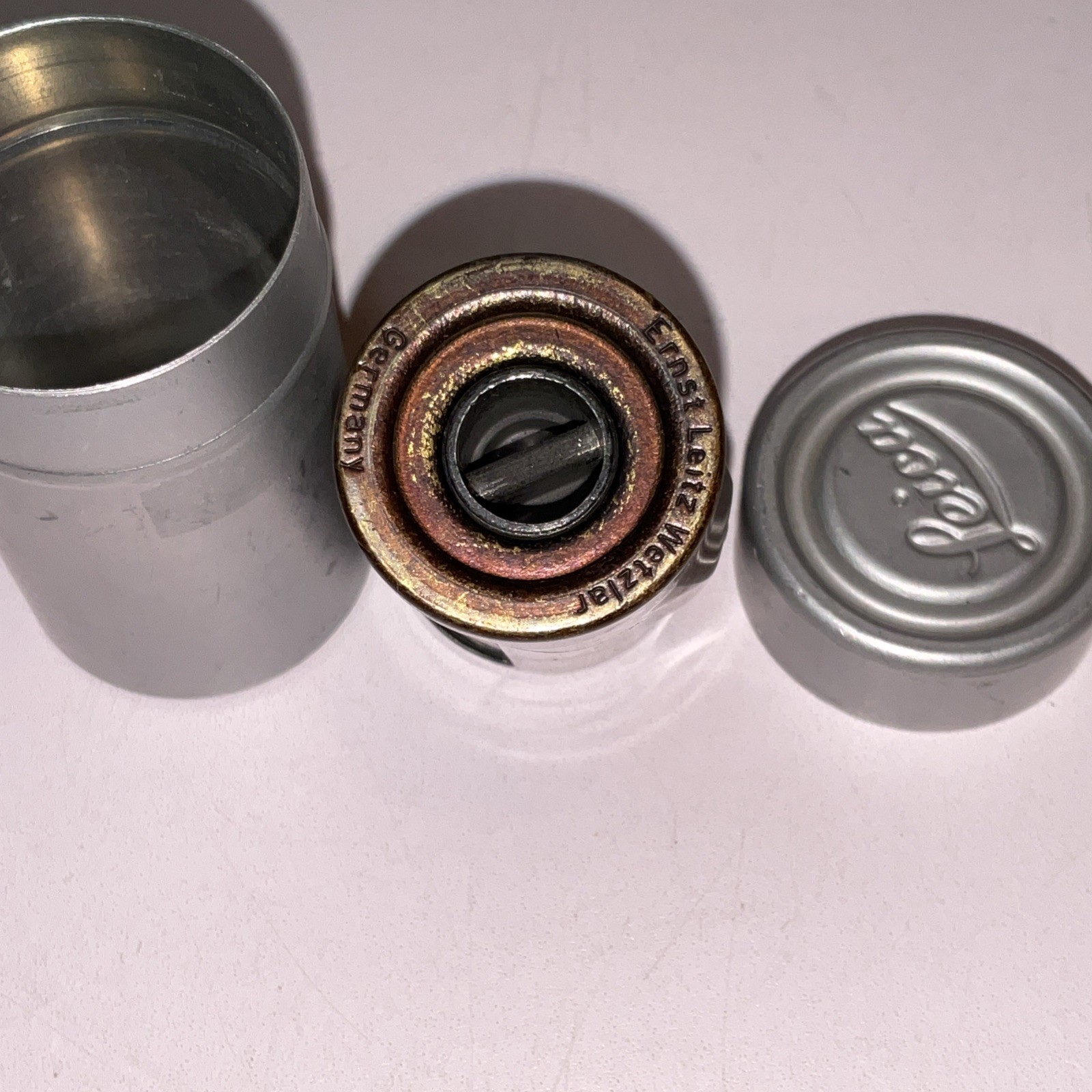 Vintage Leica Leitz Wetzlar Germany Reloadable 35mm Film Cassette w/ Metal Case