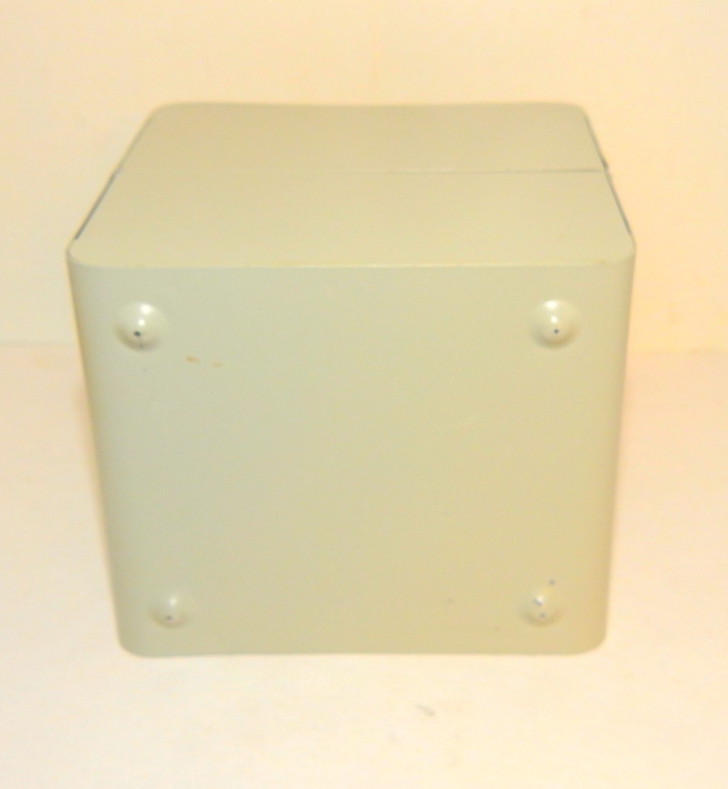 VINTAGE SMALL METAL REEL FILM CASE 6 SLOTS