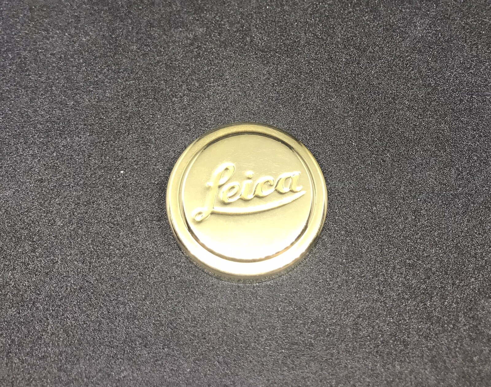 Leica Leitz A36 black metal gold tone lens cap vintage Rare ORIGINAL