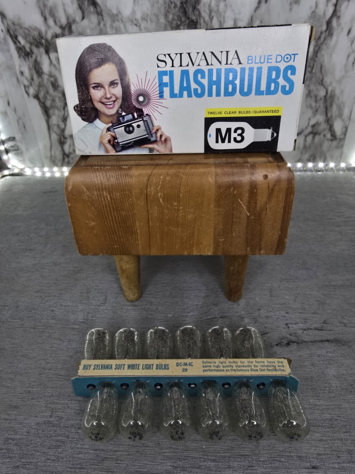 1960’s Sylvania Blue Dot Flashbulbs M3- Set Of 12 Bulbs