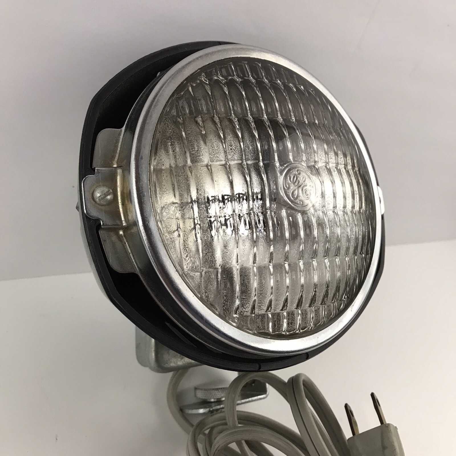 Vintage Acme-Lite Top Mount Cameralite For Super 8 Cameras Model 91 DWA Lamp