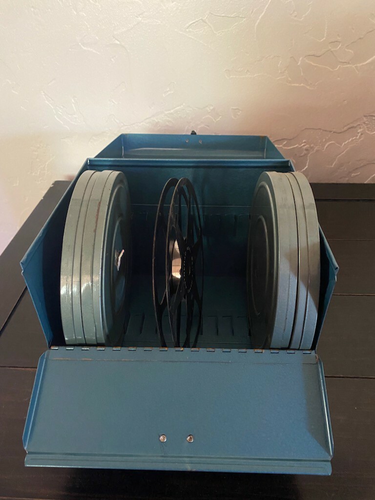 Vintage Blue Metal 8mm Film Chest Carrying Case-Holds x12 5″ Reels.4 reel case’s