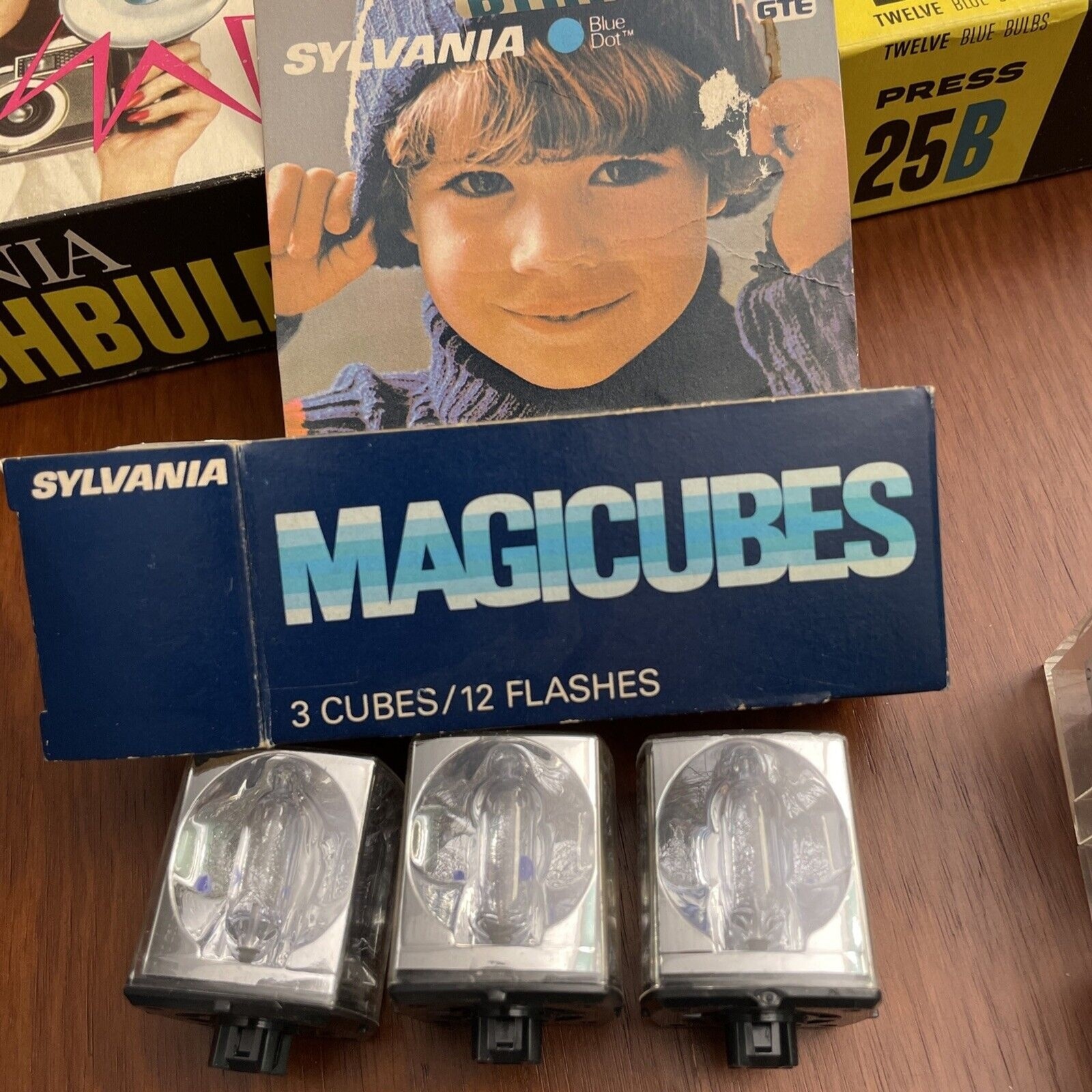 Vintage Sylvania Flashbulbs Flashcubes Blue Dot Bulbs Assorted Mixed Cubes Bar