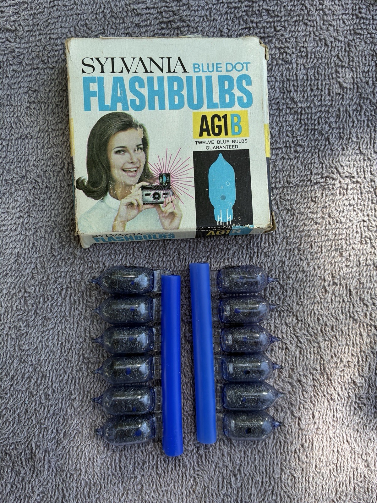 Vintage Sylvania AG1B Blue Dot Flashbulbs NEW 12 Bulbs Made in USA