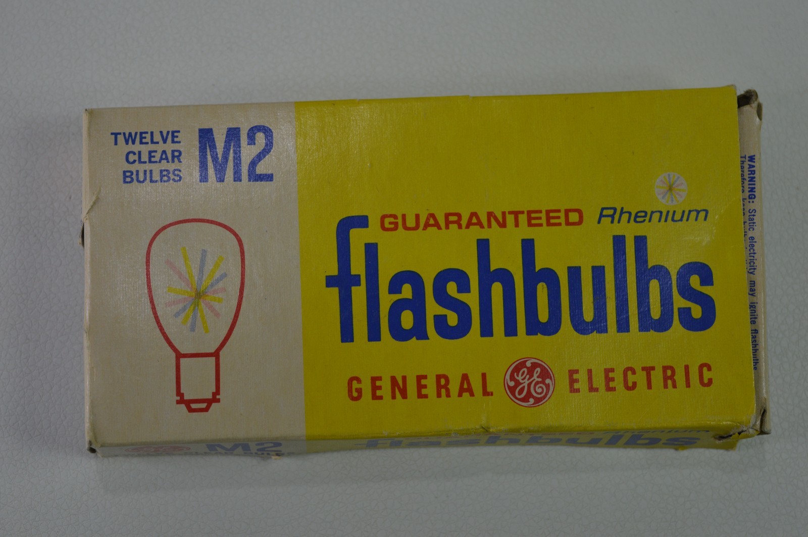M2 and M2B Flash Bulbs Lot of 14 GE General Electric Power Mite Vintage