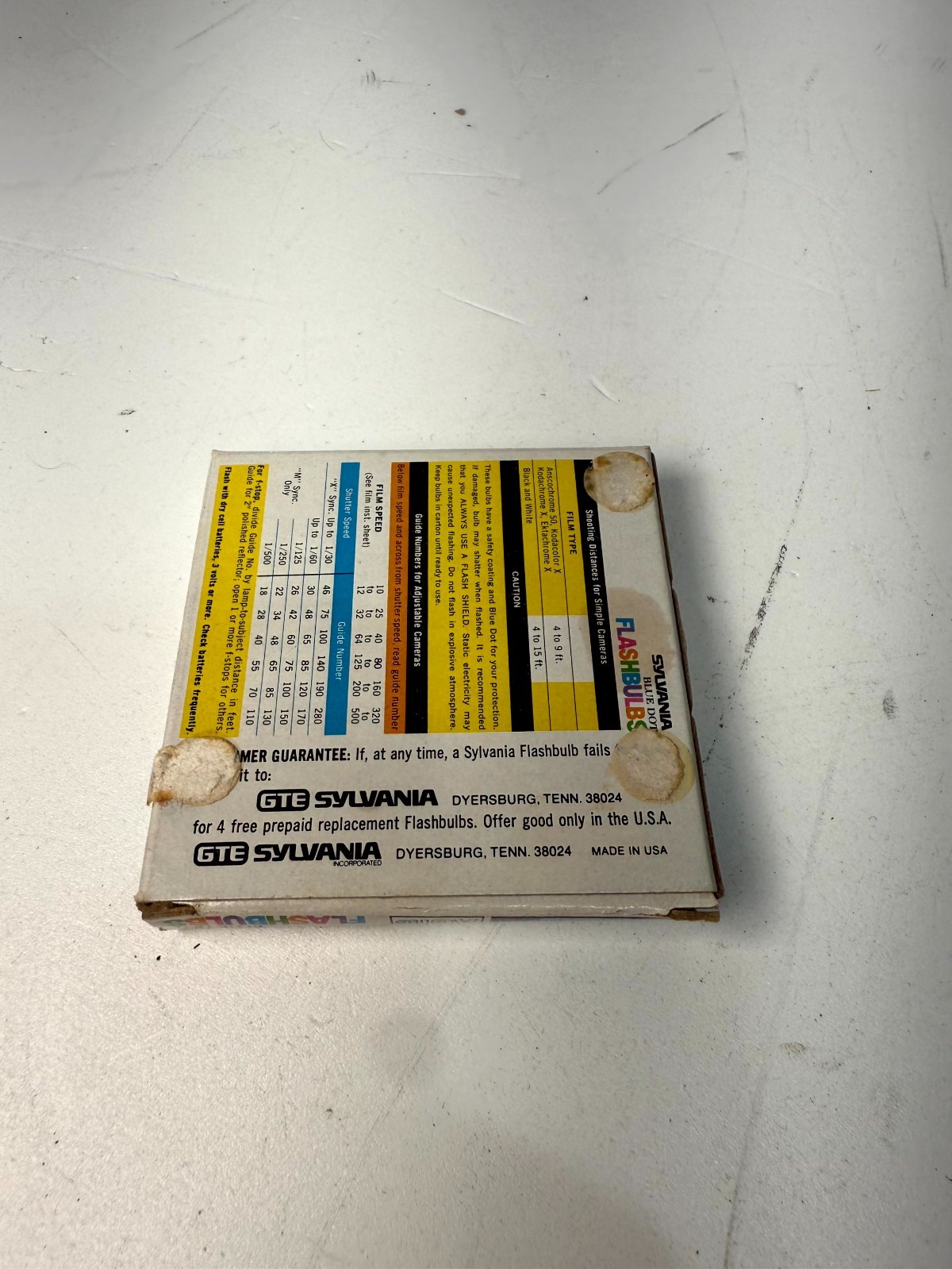 Vintage GTE Sylvania Blue Dot Daylight Color AG1B Camera Flashbulbs (12 Pack)