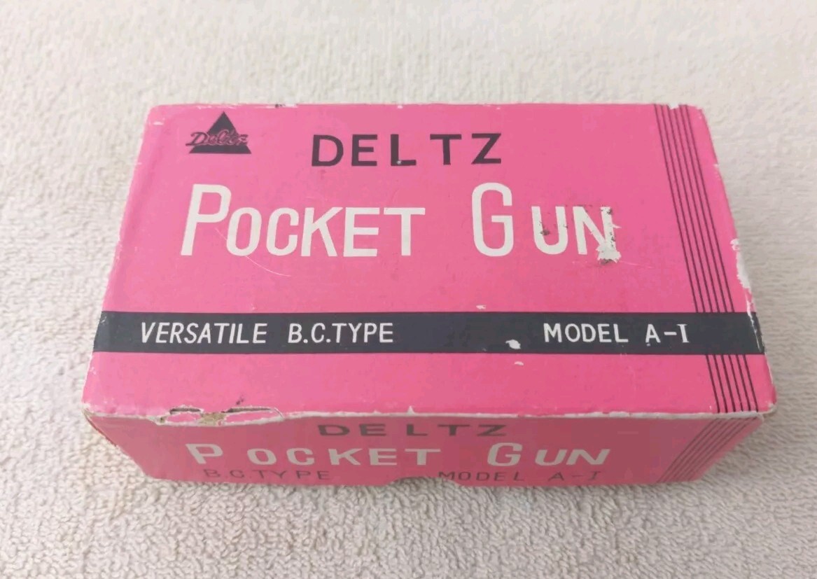 DELTZ POCKET GUN FLASH MODEL#A-1 OLD VINTAGE FILM PHOTOGRAPHY UNTESTED