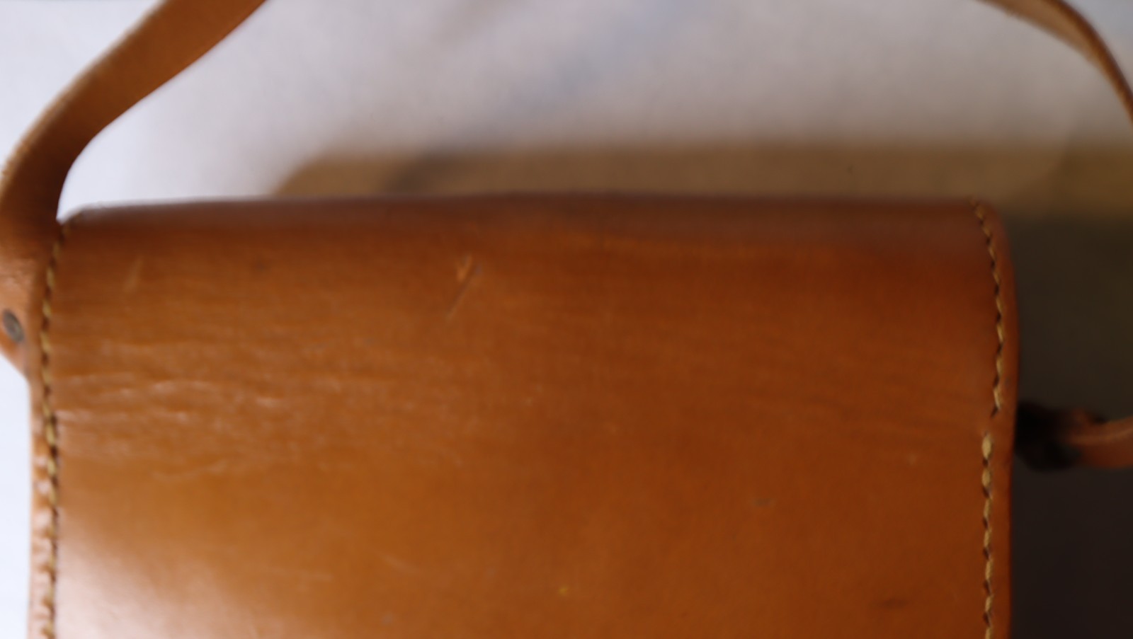Vintage leather case w/ carry strap For 8 Mm Movie Camera Camel cowhide USA