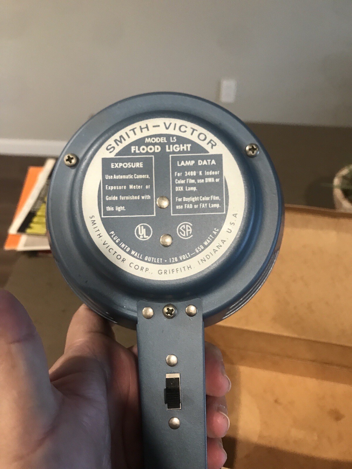 Smith-Victor Model L-5 Compact Movie Light Vintage 1962 Tested Works