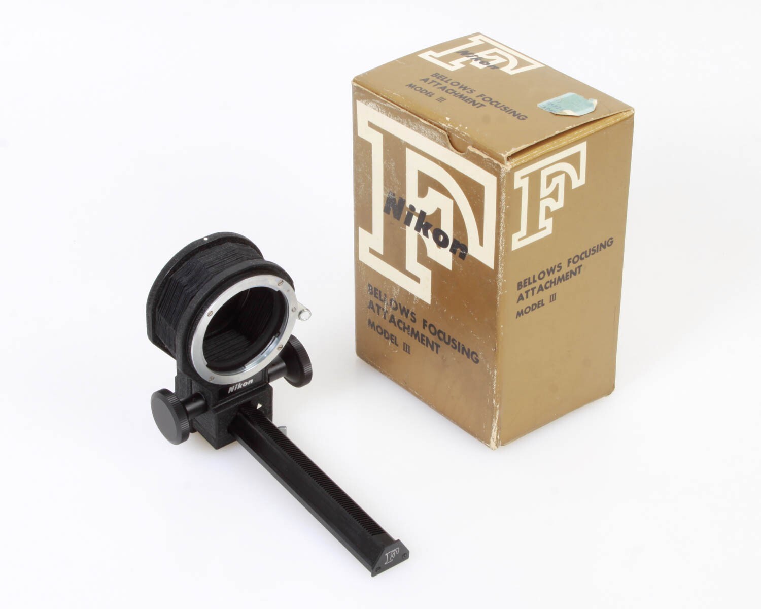 NIKON F BELLOWS FOCUSING ATTACHMENT MODEL III, NEW OLD STOCK
