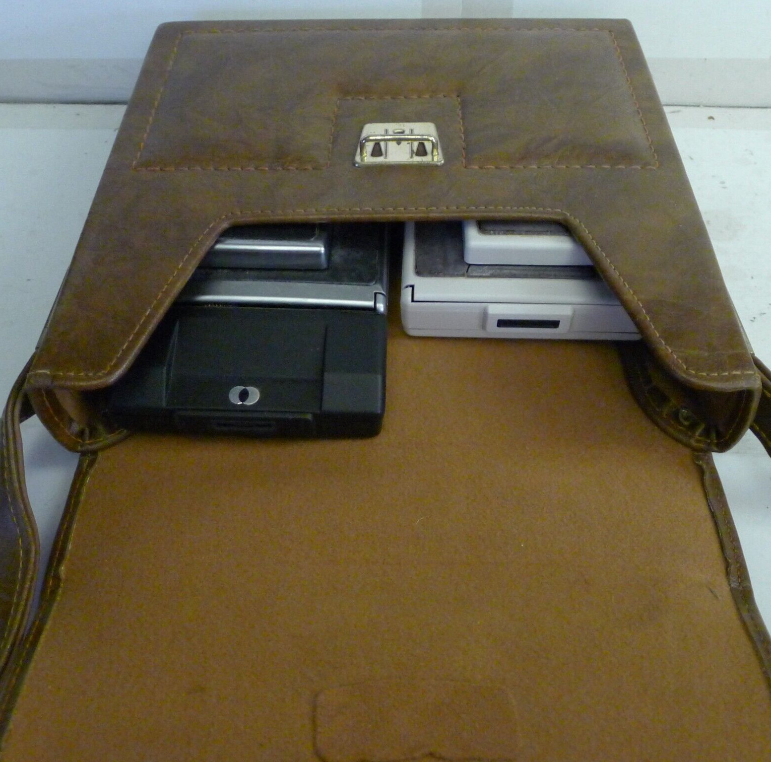 Camera Compartment Tan Case for Polaroid Folding SX-70 Camera & Accessories P73
