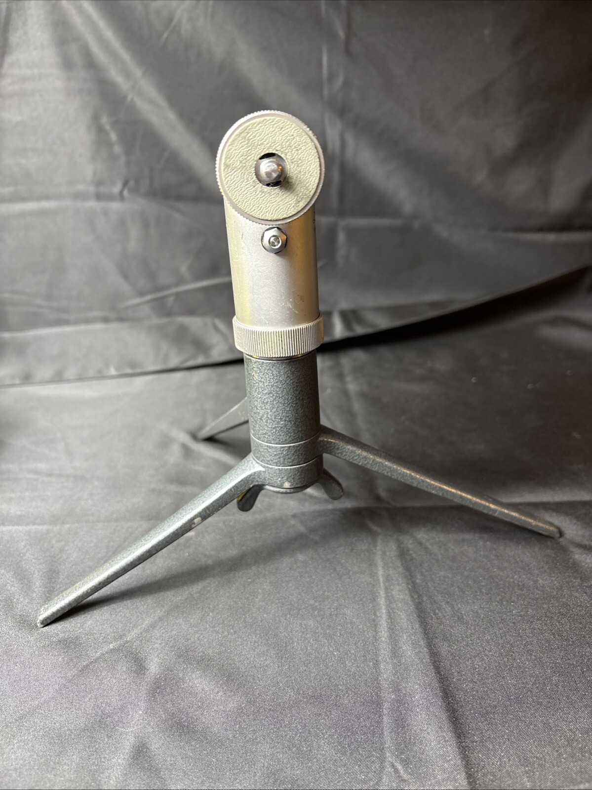 NICE Vintage LEICA Leitz Tabletop TRIPOD with Mini Ball Head