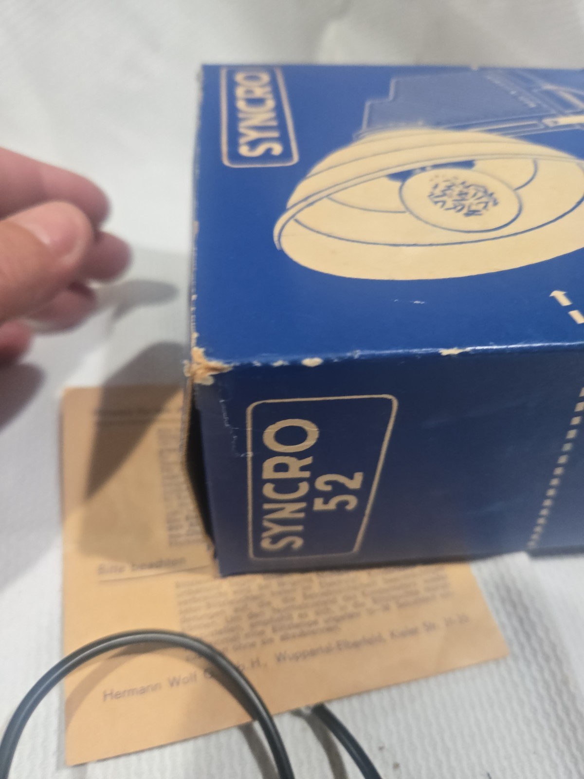 Vintage SYNCRO 52 Flash Gun Reflector Set Germany Box Papers Batteries