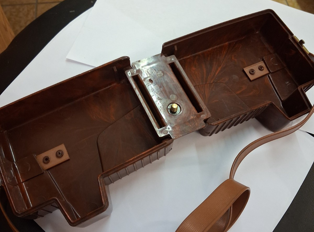 Revere 8 Model B-61 8mm Movie Camera Bakelite CASE ONLY!