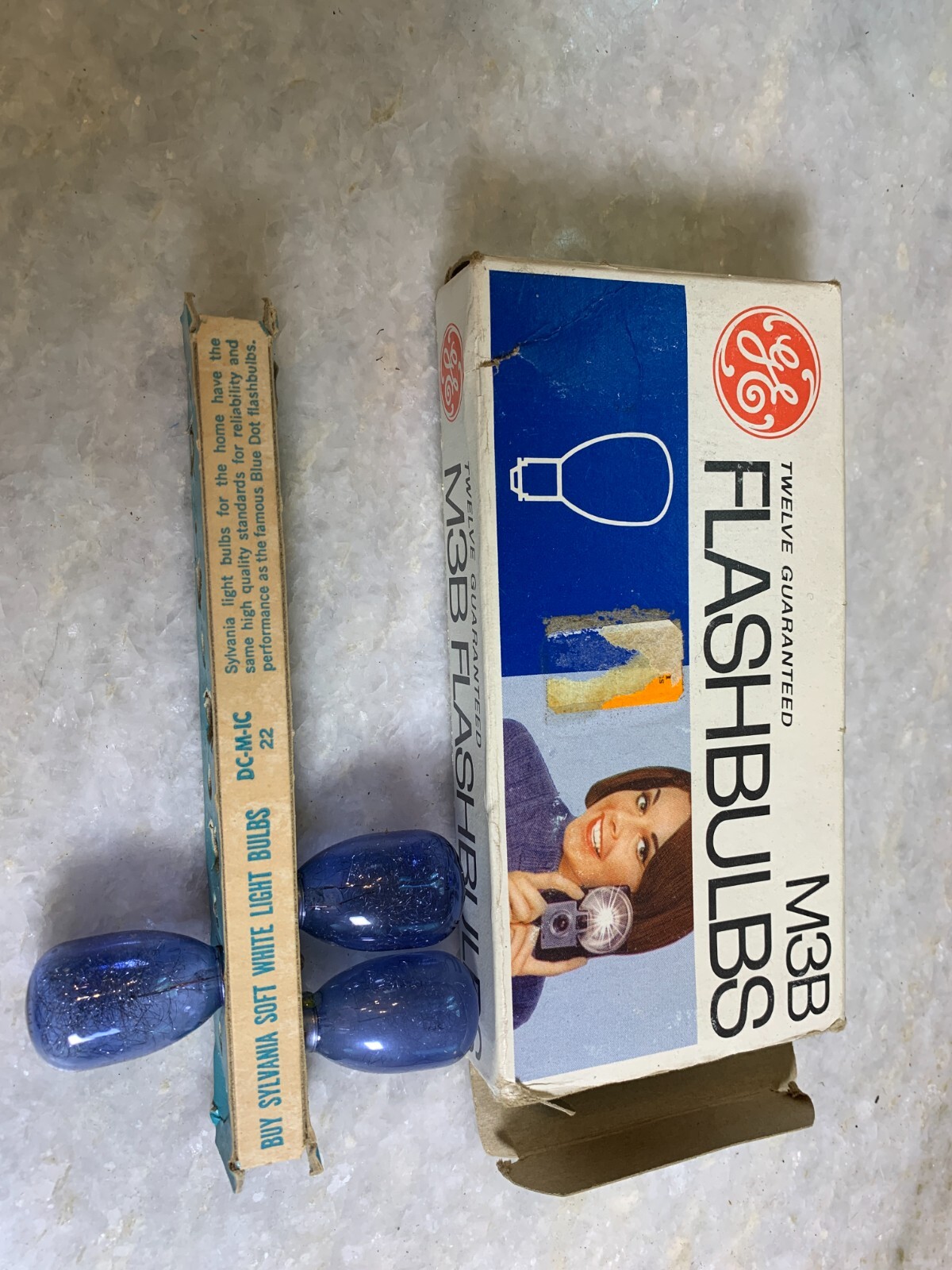 Vintage Camera Flashbulbs Flash Bulbs Bulb M3B M3 25B GE Sylvania Flashes Blue