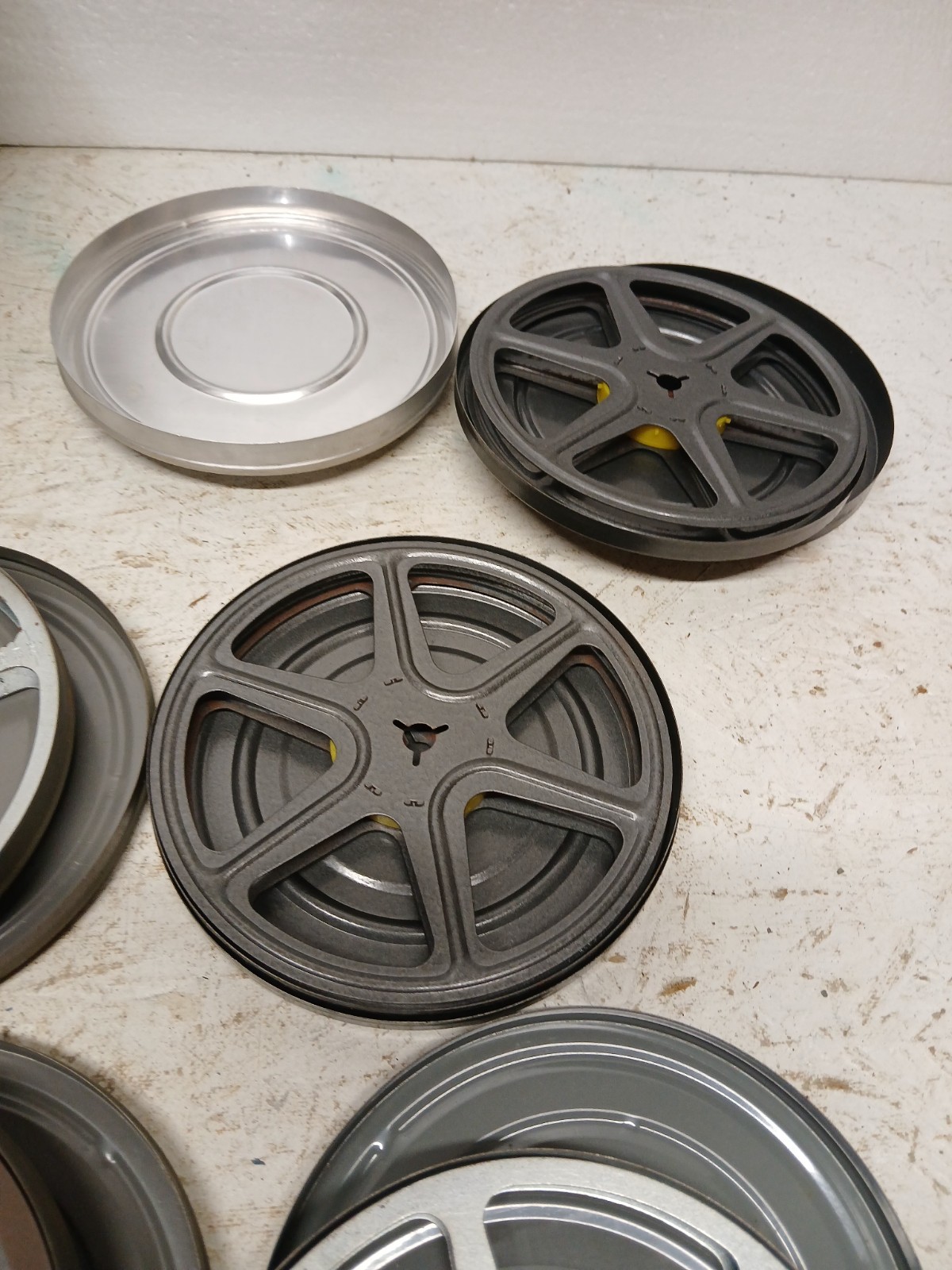 Vintage Metal 8mm Film Chest 12 Slot Storage Box w/ 8 Reels & 1 Home Movie