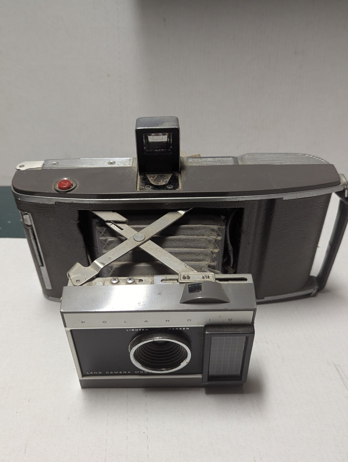 vintage polariod and agfa cameras for display or repair only,untested,dusty