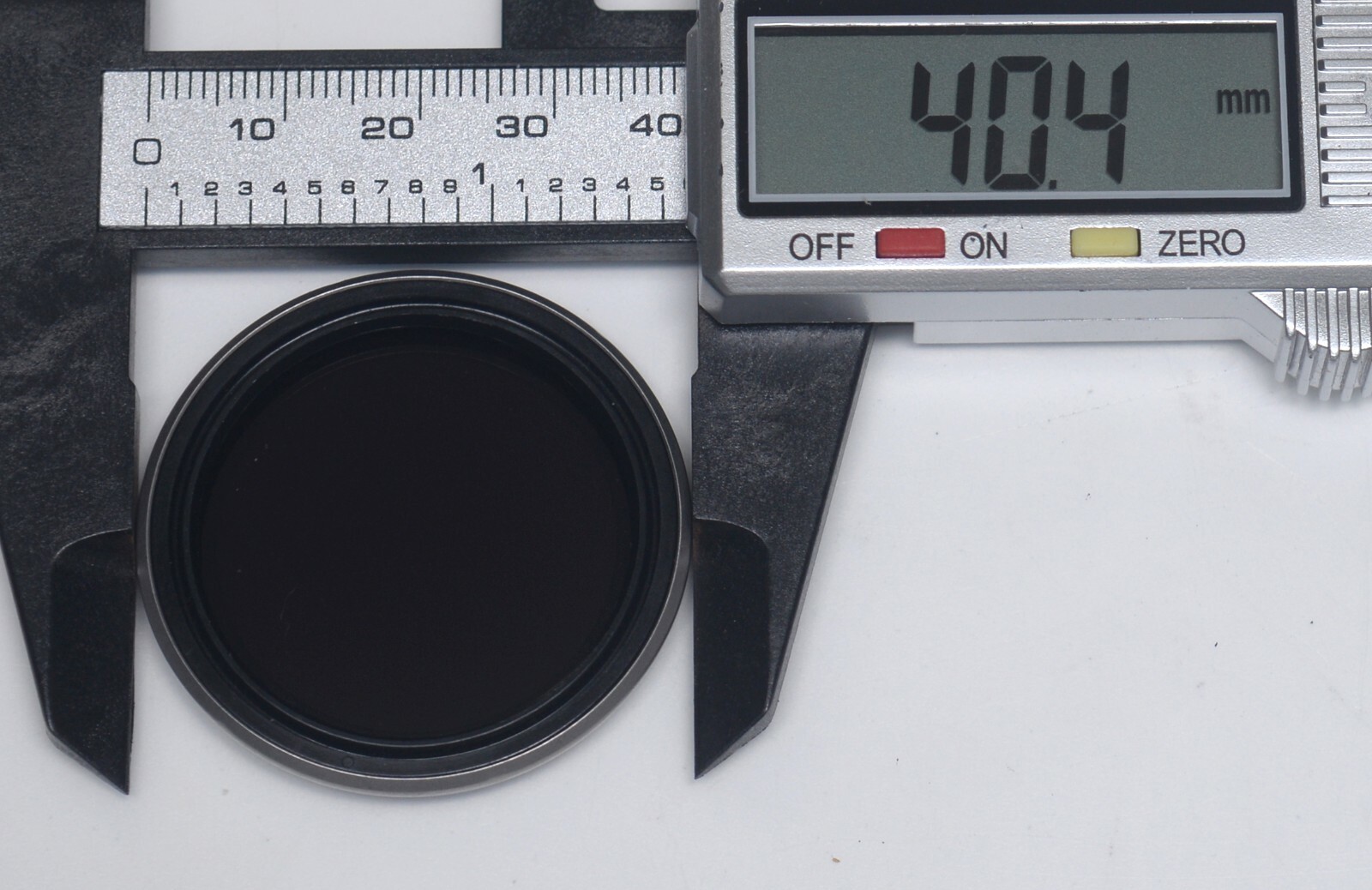 Polaroid 4-S Light Reducer for 3000 Film Outdoors Lens Filter Vintage Accessory