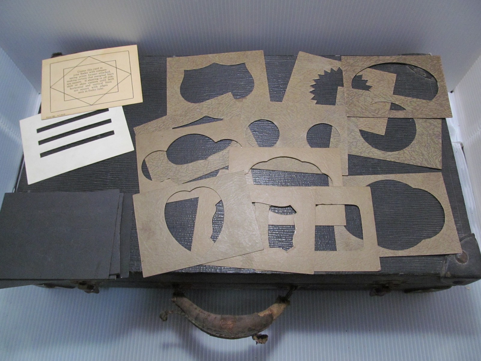 Bell & Howell 16mm Movie Titler w/ FX Cards, in carrying case