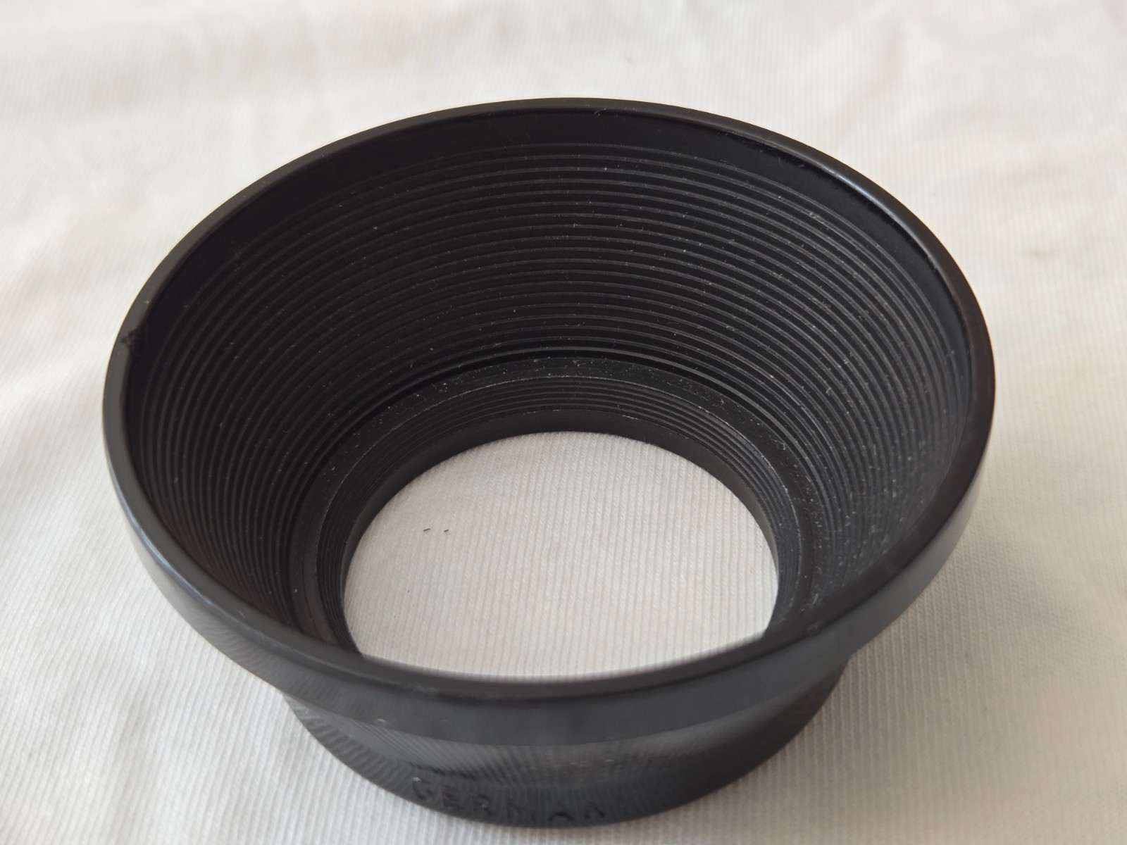 Zeiss Ikon Stuttgart 1104 40.5mm Screw-in Hood for Sonnar 5cm f1.5 & f2 lens