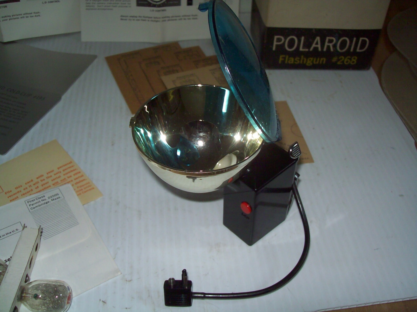 Vintage Polaroid Camera Flashgun # 268 w/Literature, Manual Bulbs & More