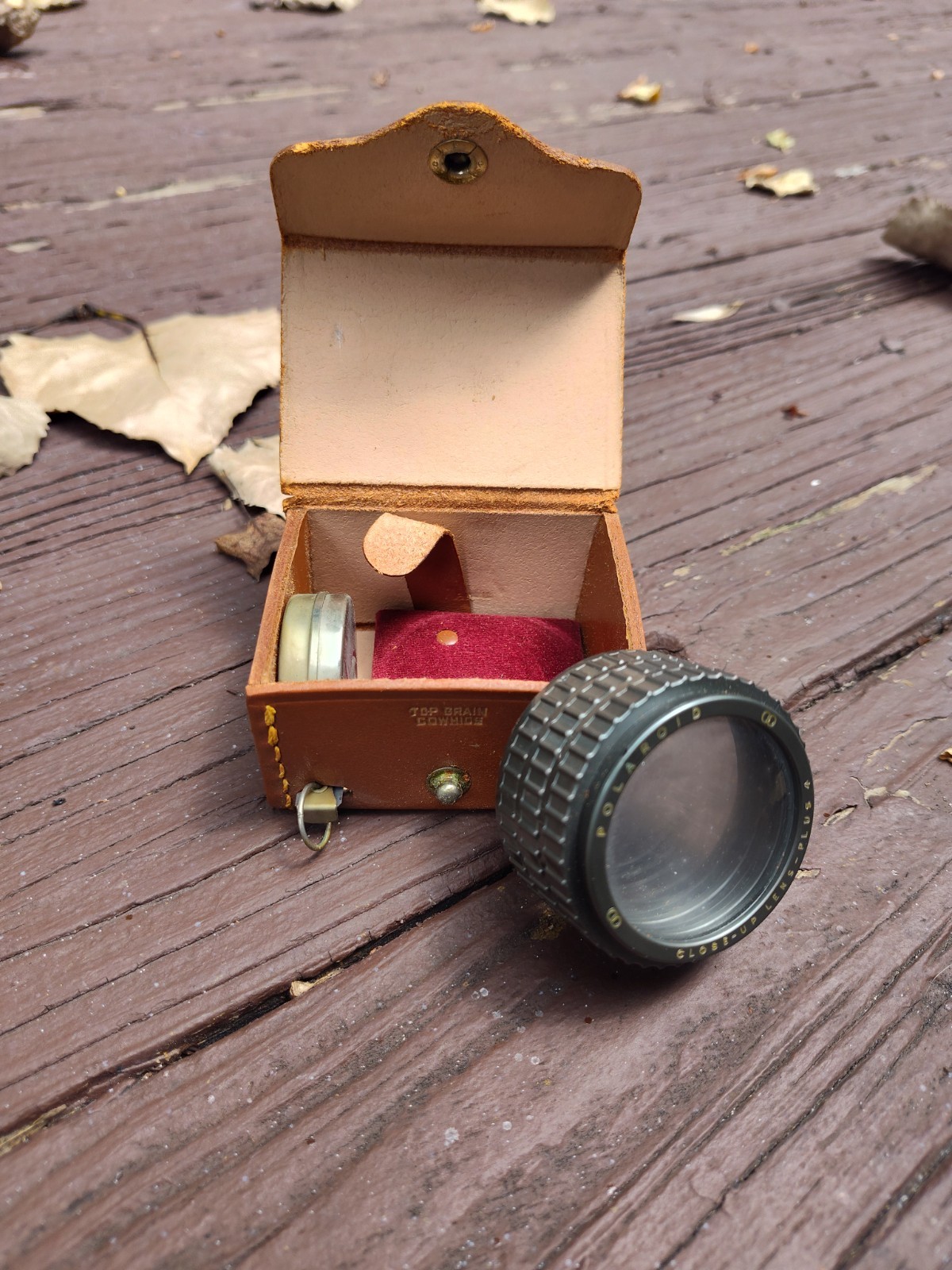Vtg Polaroid Close Up Lens Plus 1 Kit with Leather Case & Measure Tape Camera