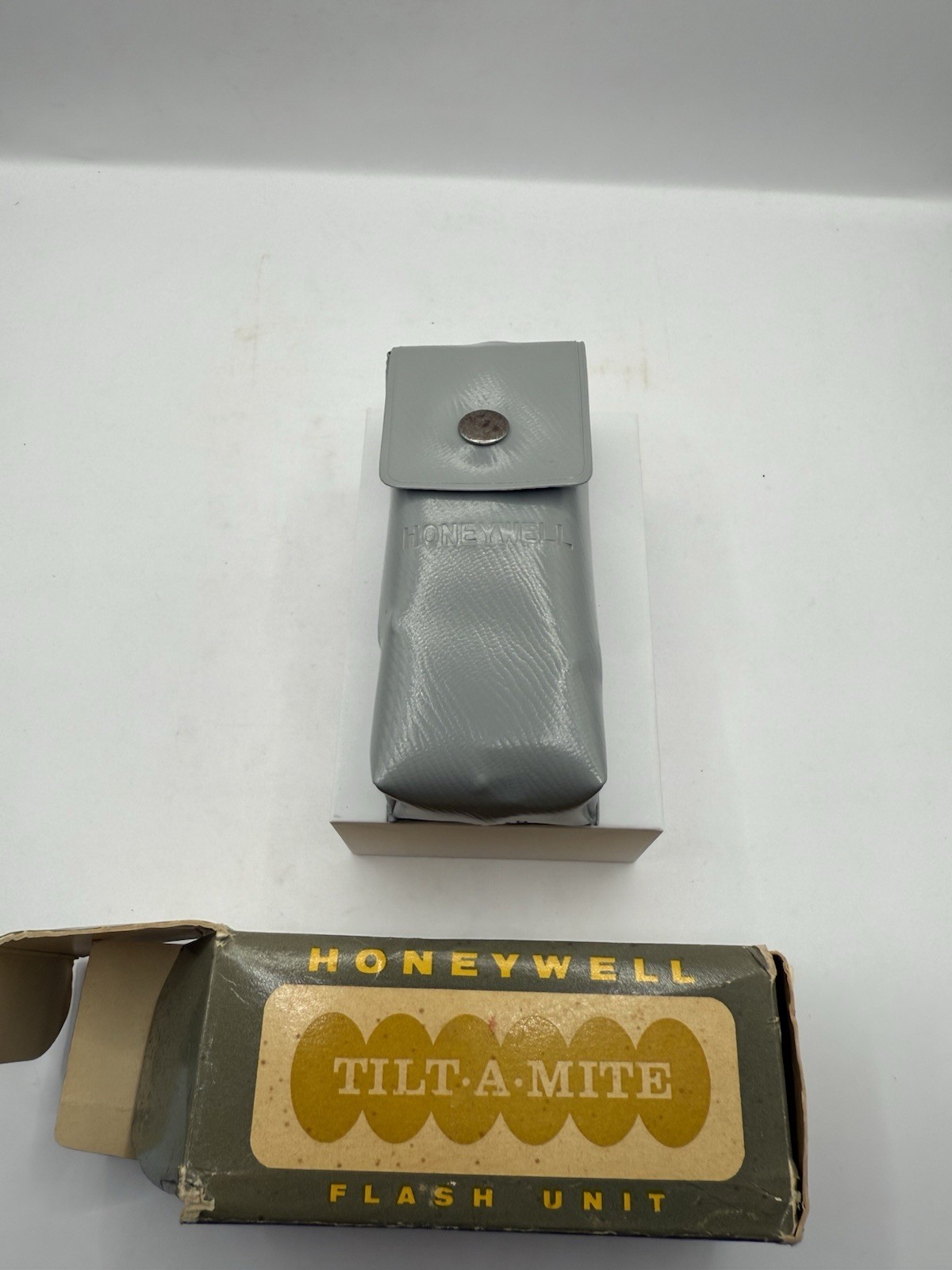 Honeywell Tilt-A-Mite Camera Flash Unit Collapsible Fan Style With Box Vintage