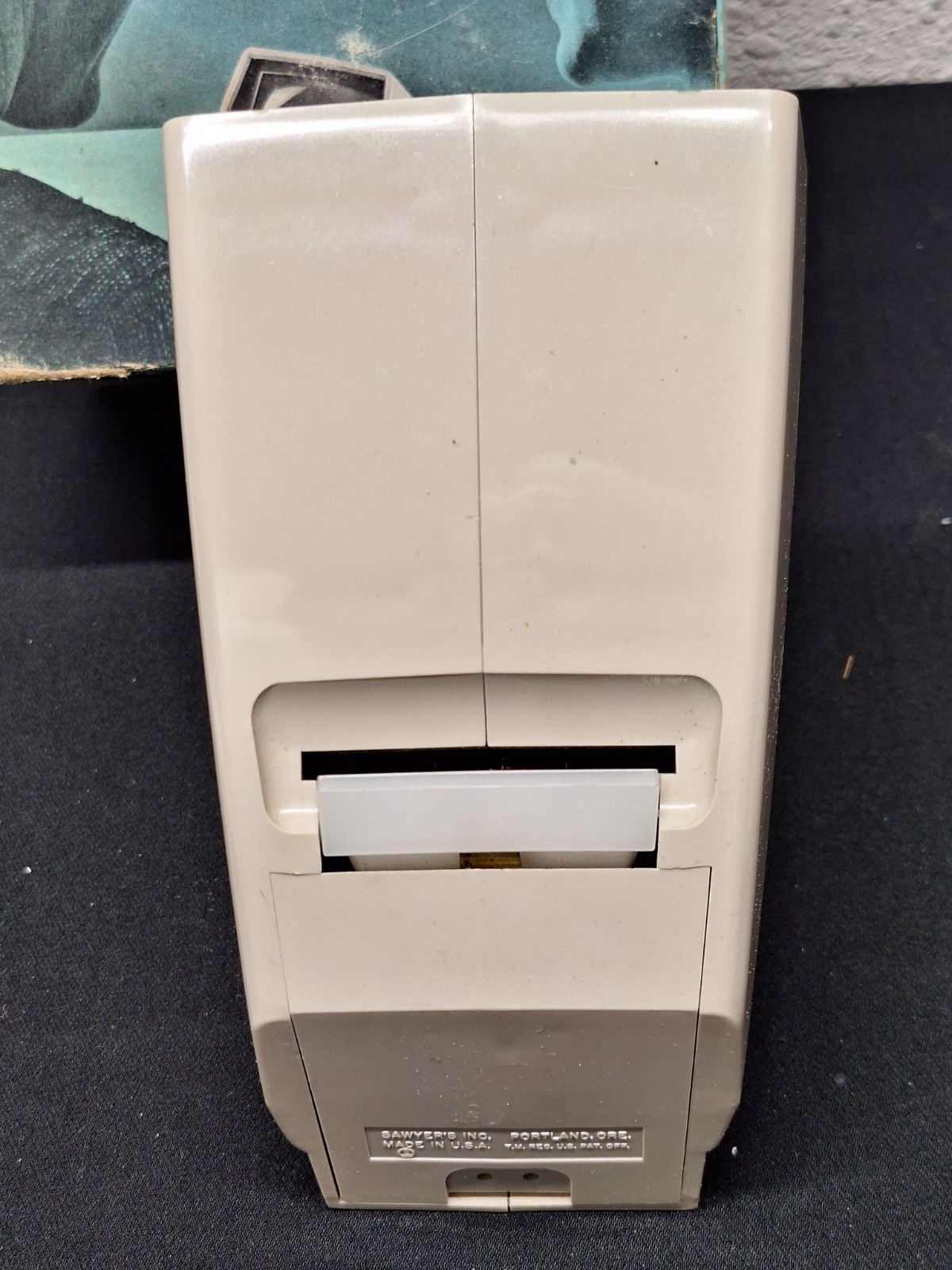 Vtg PANA-VUE 4 LIGHTED 35MM SLIDE VIEWER SAWYERS USA NOT COMPLETE