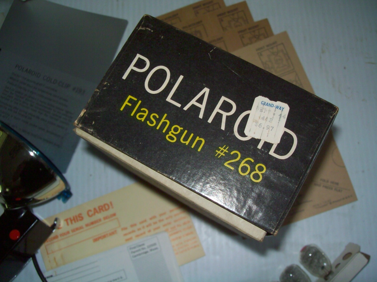 Vintage Polaroid Camera Flashgun # 268 w/Literature, Manual Bulbs & More