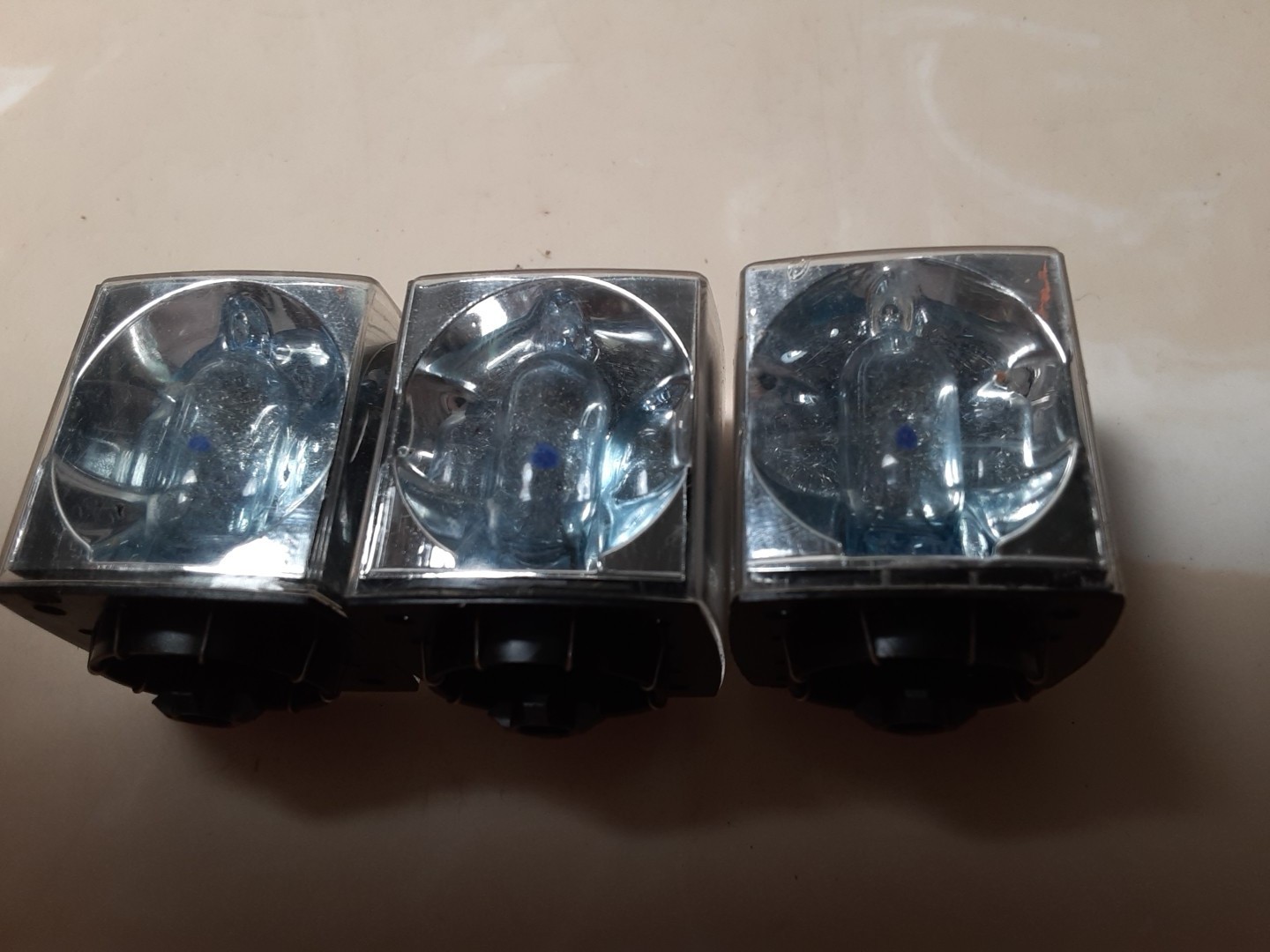 3 packs Vintage Sylvania Blue Dot Flashcubes in original boxes w/3 unboxed cubes
