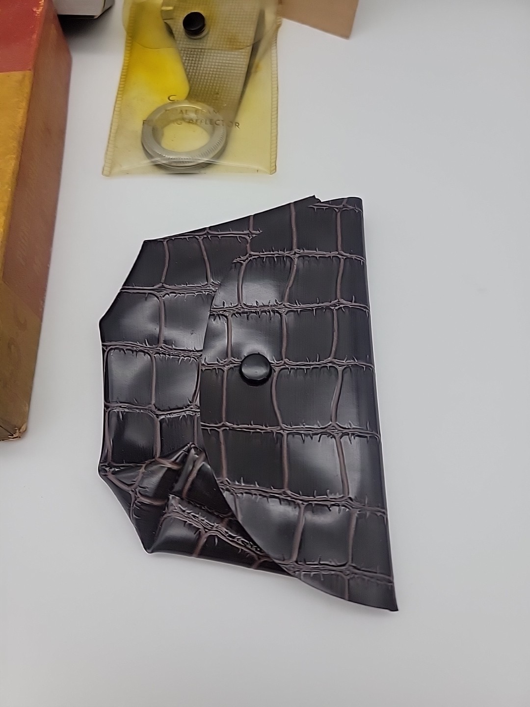 C.O.C Model #PF Pocket Flash with Dual Beam Folding Reflector (With Acc.)