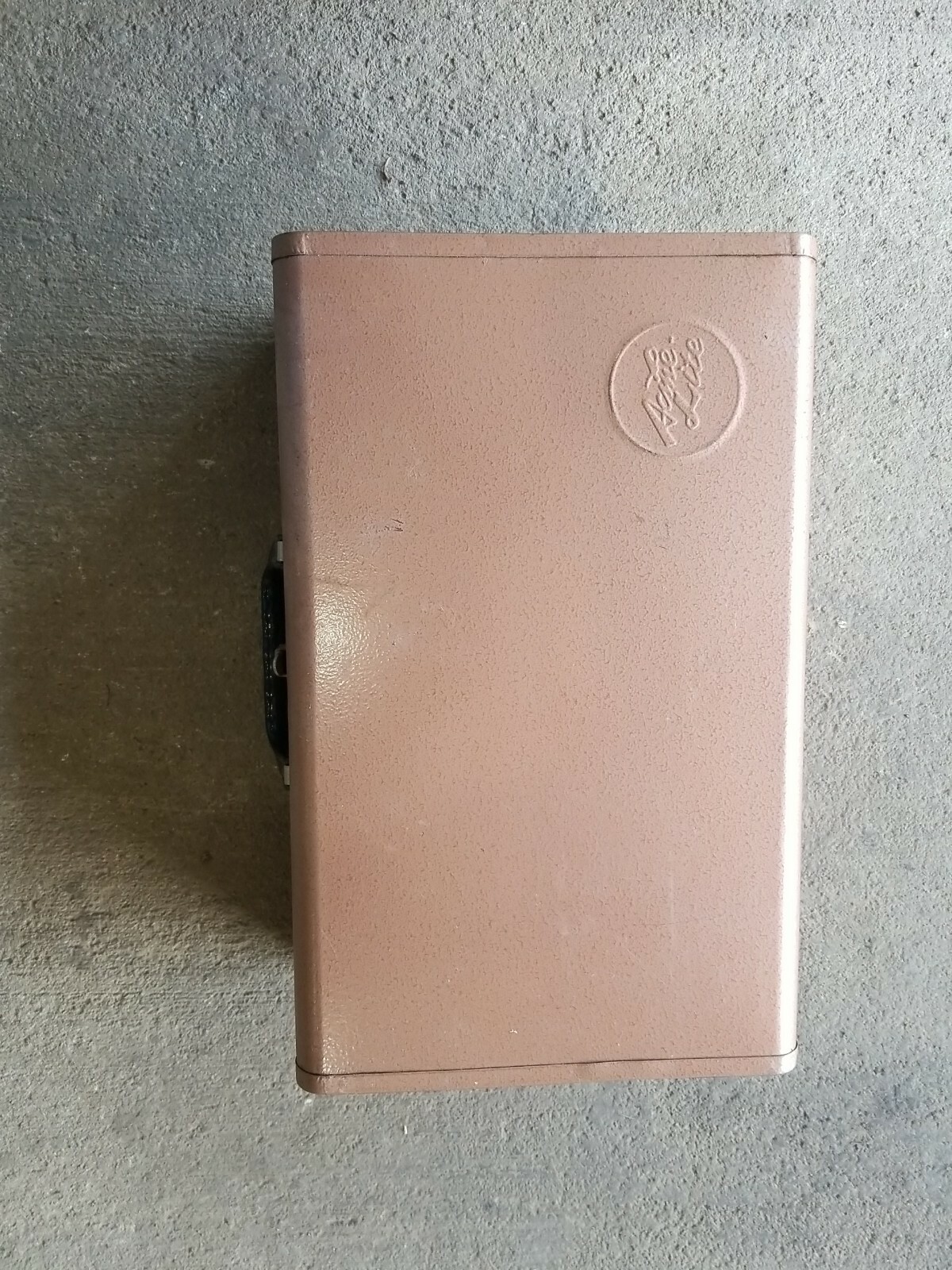 Acme Lite metal carrying storage case