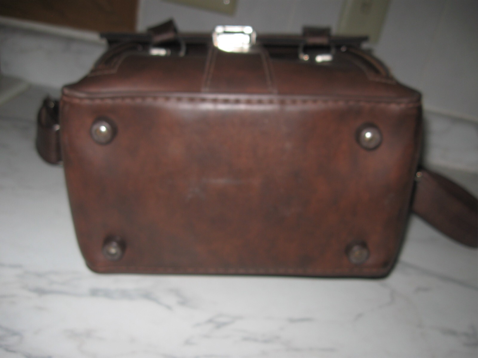 Vintage 11″ x 9″ x 7″ – Brown Leather Camera Bag / Case – With Strap doctor