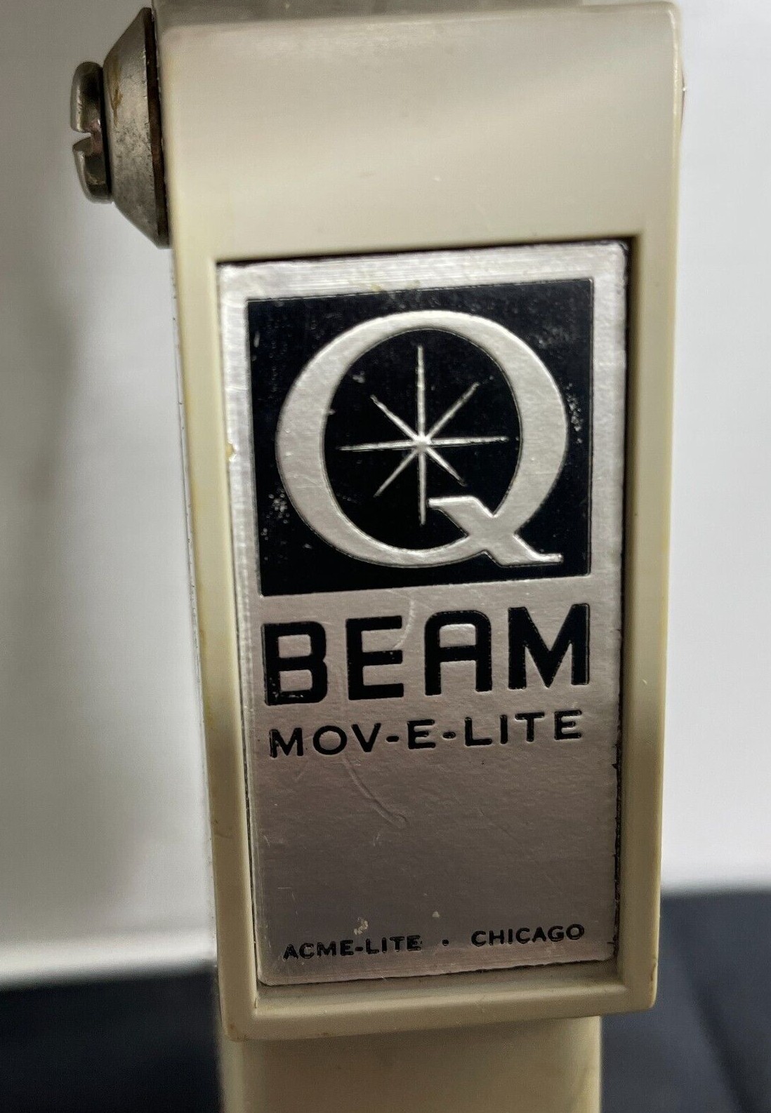 Vintage Acme Lite Q-Beam Mov-E-Lite Bright ‘N’ White As Sunlight.