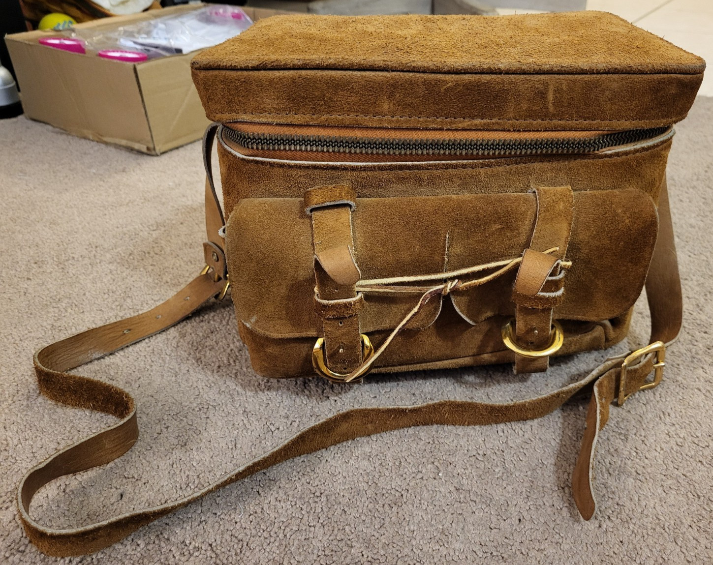Coast Camera Bag Top Grain Genuine Cowhide Suede Made USA Zip Green Interior VTG