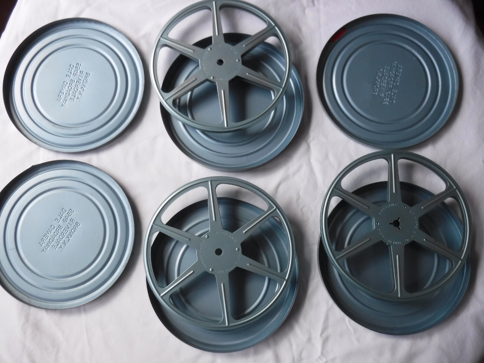 3 Vintage Metal Film Movie Canisters Reels 7″ Broadway NY Tin Green Tins 8mm