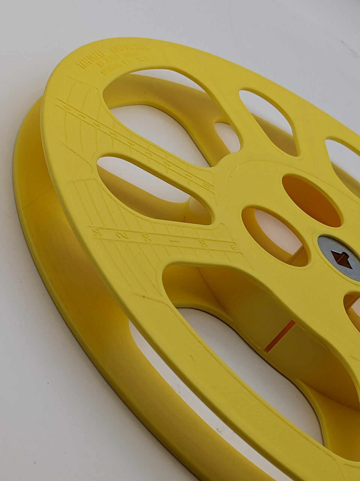 Original PlioMagic Plastic Film Can Cat No 22008 with Empty 10 1/2″ Reel-Used