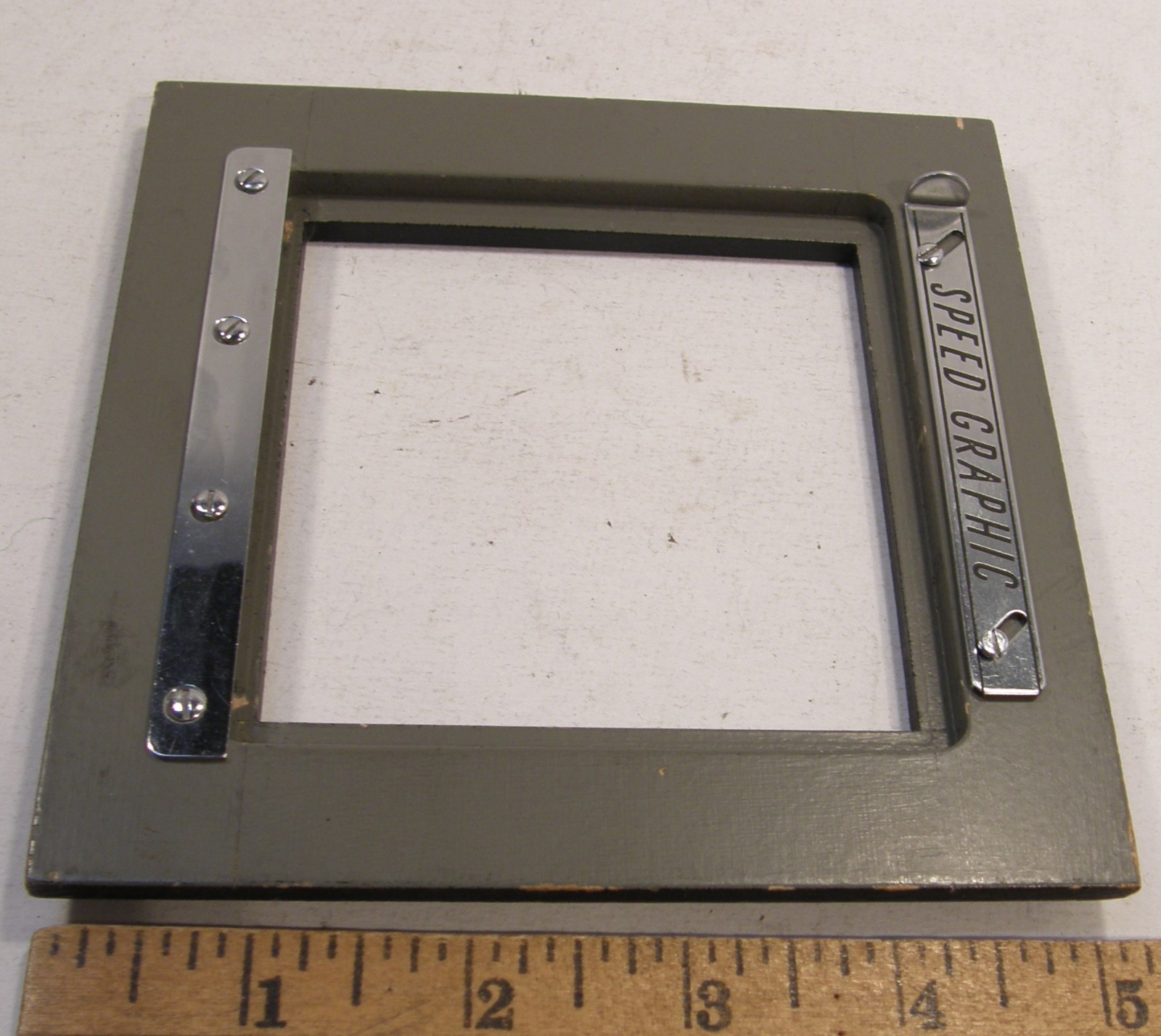VINTAGE WOODEN GRAFLEX 4×5 SPEED GRAPHIC RECESSED LENS BOARD 5 3/16″ SQUARE