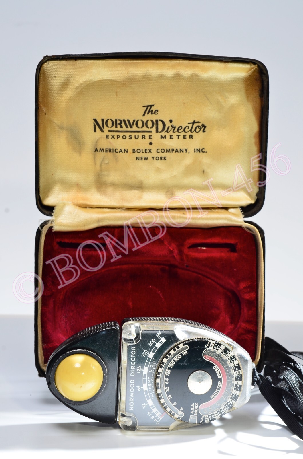 VINTAGE THE NORWOOD DIRECTOR EXPOSURE METER MODEL B CASE NEEDLE MOVES.