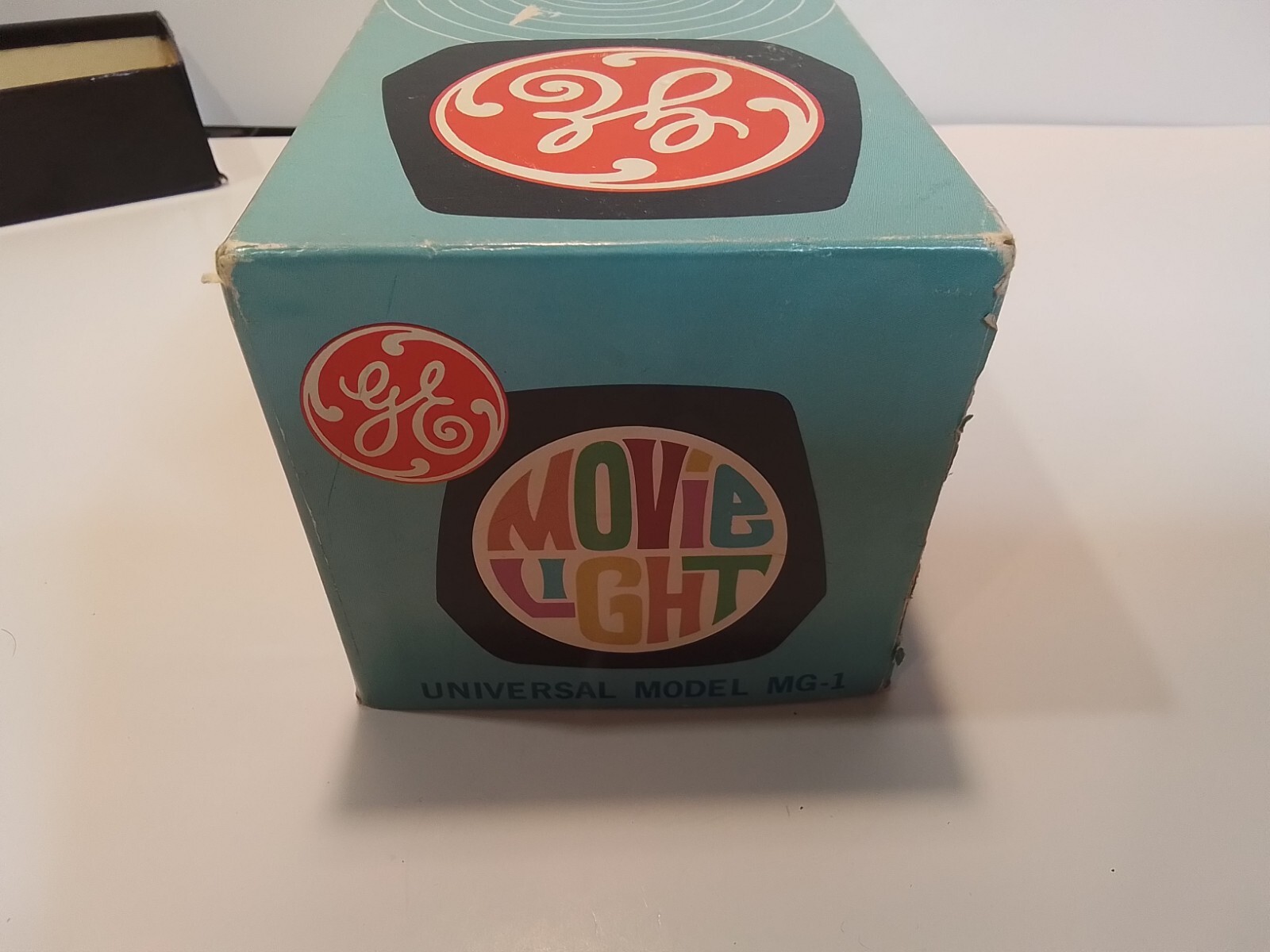 GE Mardi Gras Movie Camera Light Model MG-1 Tested & Working Motion Accessory