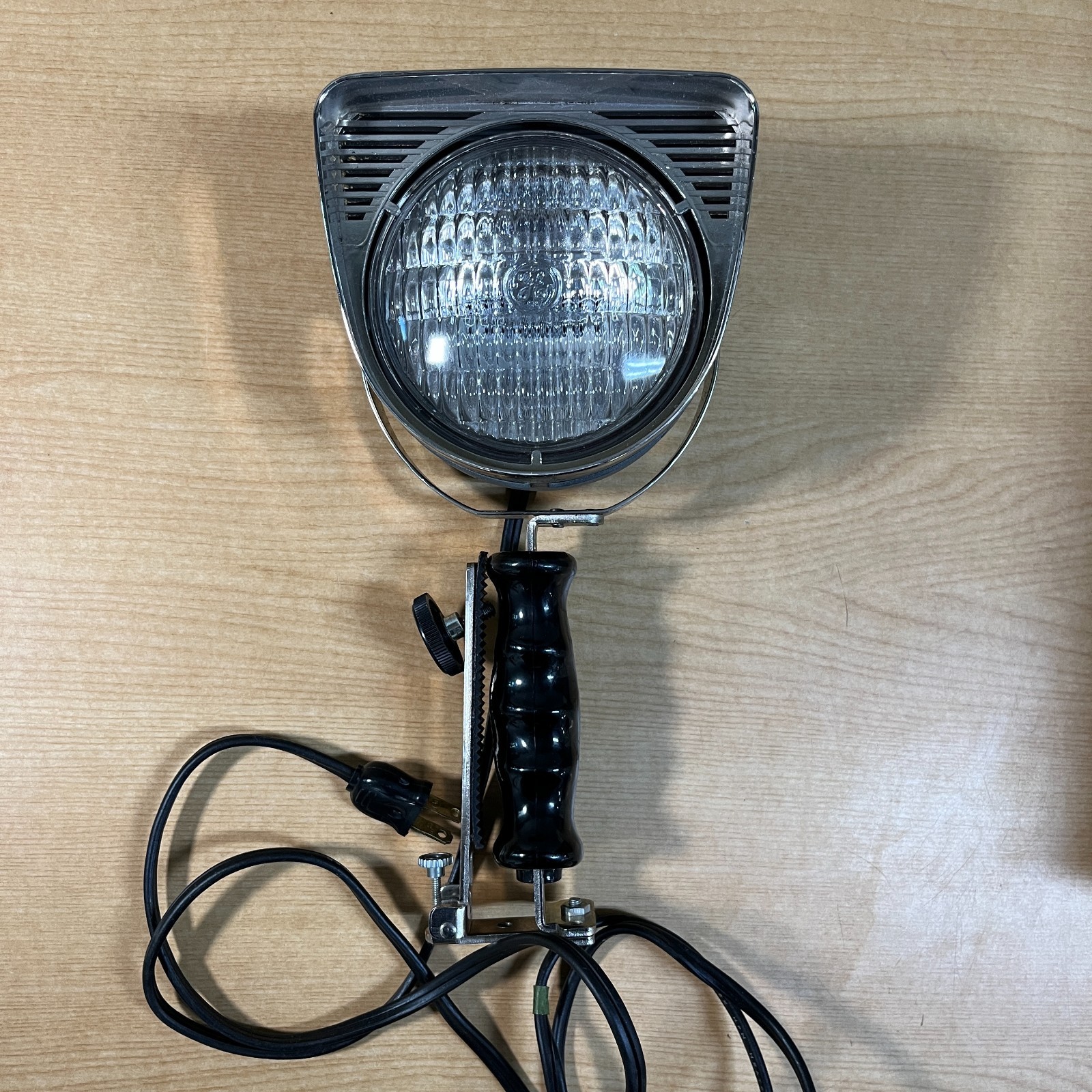 Lott a Lite W/DWA General Electric Sealed Beam Lamp-Original Box