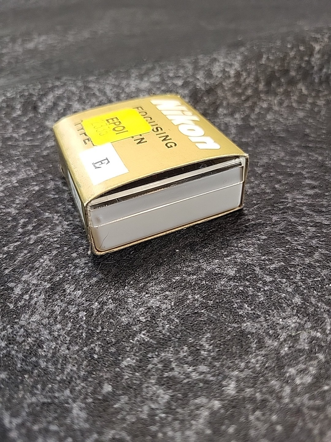 Vintage Nikon Focusing Screen Type E Grid Matte – Gold Box – NOS MIJ – FE FM FE2