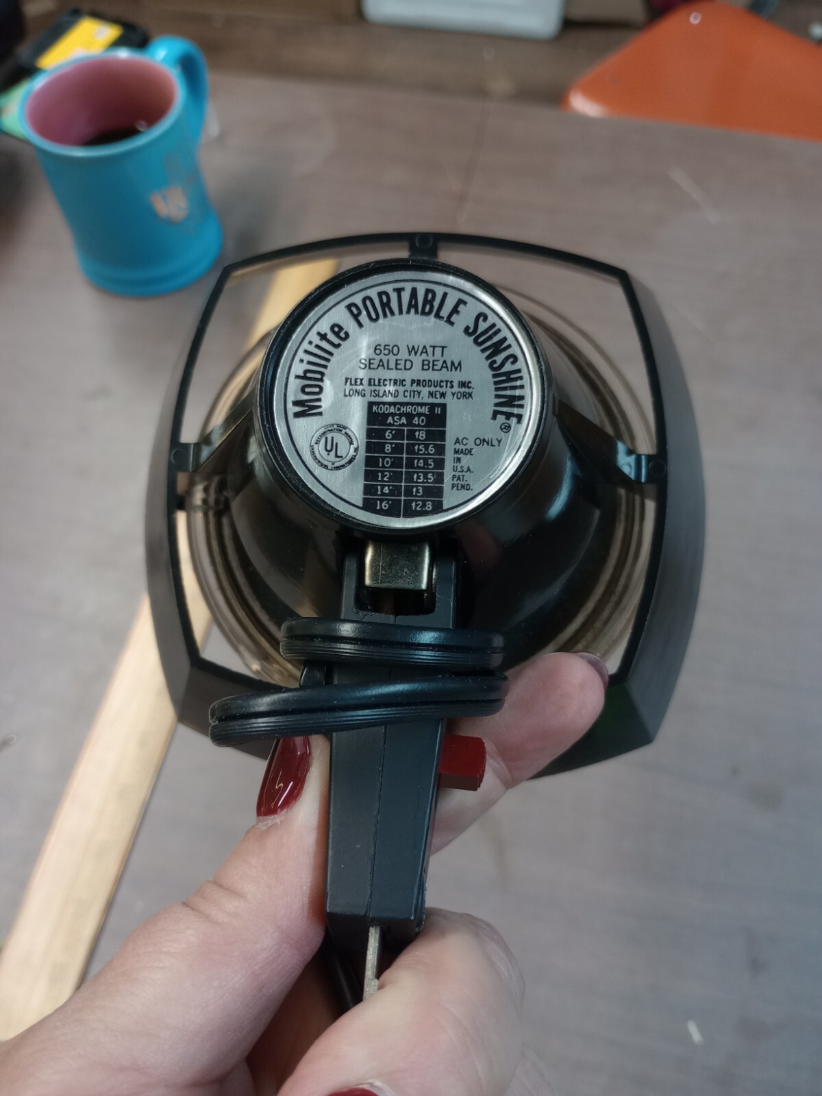 Vintage Mobilite Portable Sunshine 650 Watt Sealed Beam Lamp Light Works (CamA)